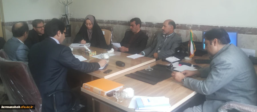 برگزاری جلسه کمیته مالی با حضور اعضا دردفترمدیریت پردیس های استان