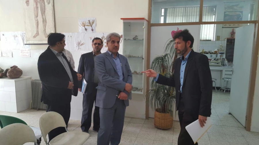 بازدید دکتر آقاخانی مشاور معاون توسعه و مدیریت منابع و جمعی از مسئولین سازمان مرکزی دانشگاه فرهنگیان از پردیسهای استان کرمانشاه