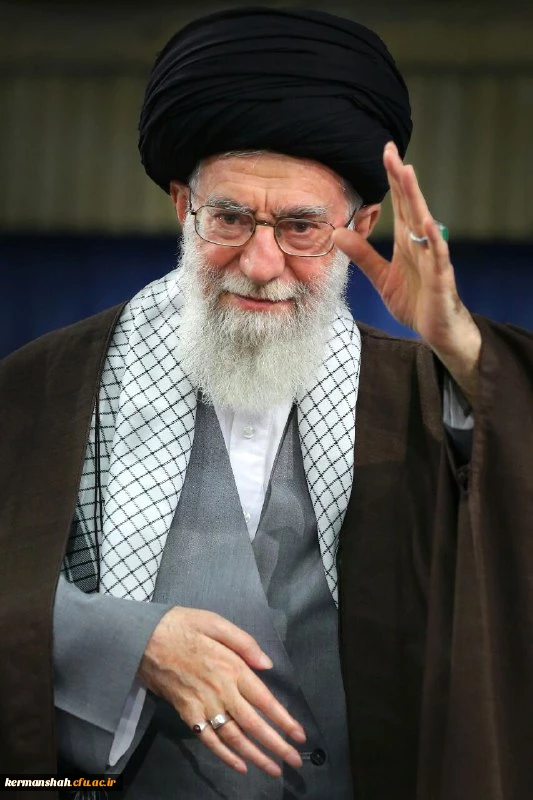 رهبر انقلاب در دیدار فرهنگیان و دانشجومعلمان:
دانشگاه فرهنگیان یکی از مراکز بسیار مهم است که باید برای توسعه ی کمی و کیفی آن هر آنچه که می توان، سرمایه گذاری کرد 2