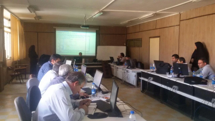 برگزاری دوره های آموزشی کارکنان (هیات علمی - اداری و خدمات عمومی)  4