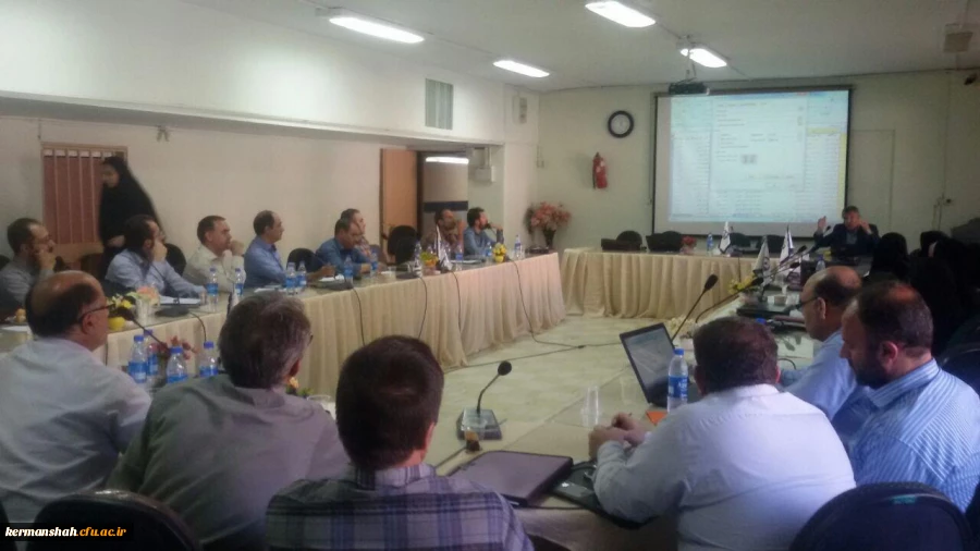 برگزاری دوره های آموزشی کارکنان (هیات علمی - اداری و خدمات عمومی)  9