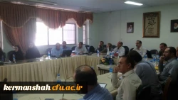 برگزاری دوره های آموزشی کارکنان (هیات علمی - اداری و خدمات عمومی)  11