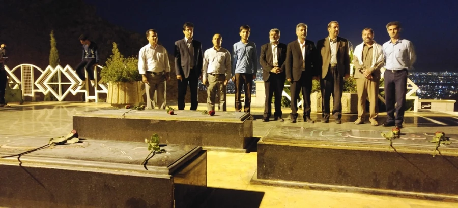 برگزاری مراسم تجدید میثاق با شهدا بر مزار شهدای گمنام  کرمانشاه 4