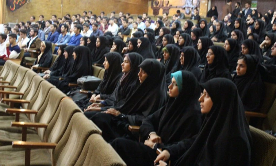 نشست با موضوع استکبار ستیزی و روابط با آمریکا 4