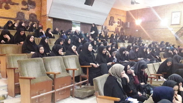 نشست تخصصی بررسی ابعاد تاریخی و زمینه های سیاسی 13 ابان 2