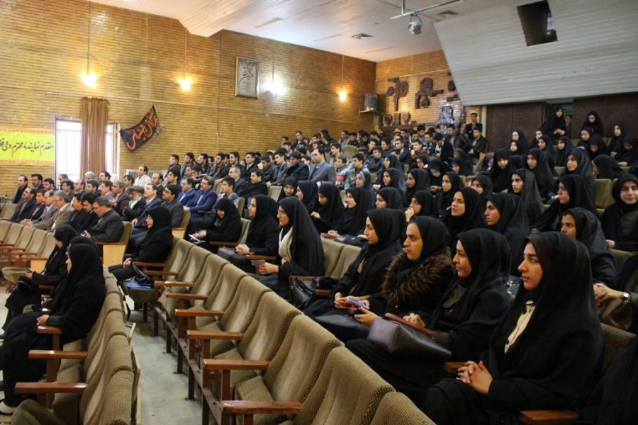 برگزاری نشست احیای امر به معروف و نهی از منکر به مناسبت بزرگداشت هفته بسیج 3