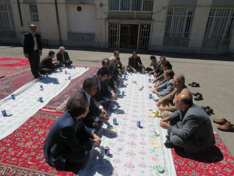 گزارش تصویری:
دیدار صمیمی مدیریت امور پردیس های استان کرمانشاه با کارکنان پردیس ها به مناسبت آغاز سال 1396 و تبریک سال جدید 7