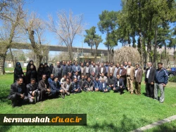 گزارش تصویری:
دیدار صمیمی مدیریت امور پردیس های استان کرمانشاه با کارکنان پردیس ها به مناسبت آغاز سال 1396 و تبریک سال جدید 8