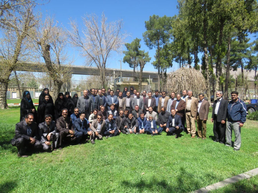 گزارش تصویری:
دیدار صمیمی مدیریت امور پردیس های استان کرمانشاه با کارکنان پردیس ها به مناسبت آغاز سال 1396 و تبریک سال جدید 8