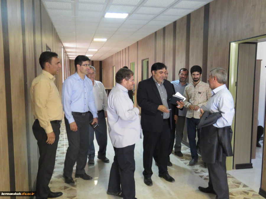 بازدید دکتر کیانی از ساختمان بهسازی شده مدیریت امور پردیس های استان
