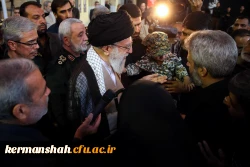 وداع پرشور مردم تهران با پیکر شهید حججی / آغاز باشکوه مراسم تشییع + حضور امام خامنه ای در کنار پیکر مطهر شهید حججی + تصاویر  2