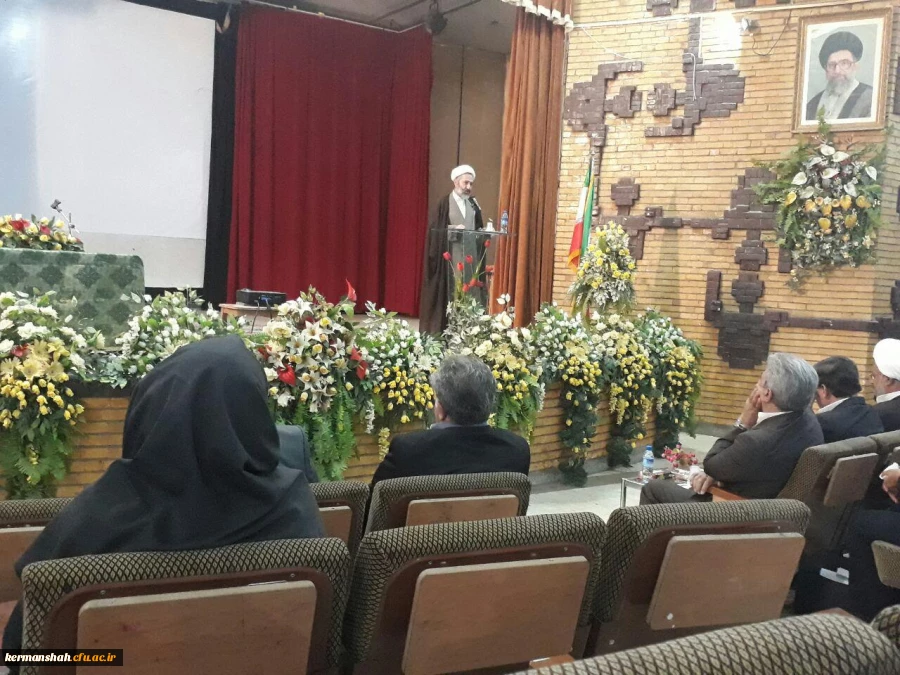 جلسه معارفه حجه الاسلام والمسلمین صاحب الامری،مسئول محترم نهاد رهبری دانشگاه فرهنگیان استان کرمانشاه برگزار شد. 6