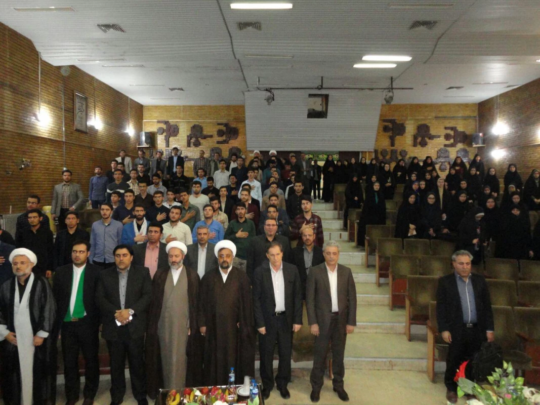 جلسه معارفه حجت الاسلام والمسلمین صاحب الامری،مسئول محترم نهاد رهبری دانشگاه فرهنگیان استان کرمانشاه برگزار شد. 2