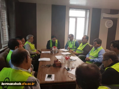 دومین جلسه ی کمیته مدیریت بحران و ستاد کمک های دانشگاه فرهنگیان به زلزله زدگان