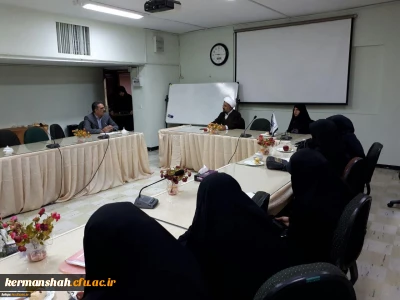 نشست نماینده نهاد رهبری حجه الاسلام صاحب الامری با هیئت رئیسه ،کارشناسان مسئول و معاونین ودبیران کانونها و انجمن های پردیس