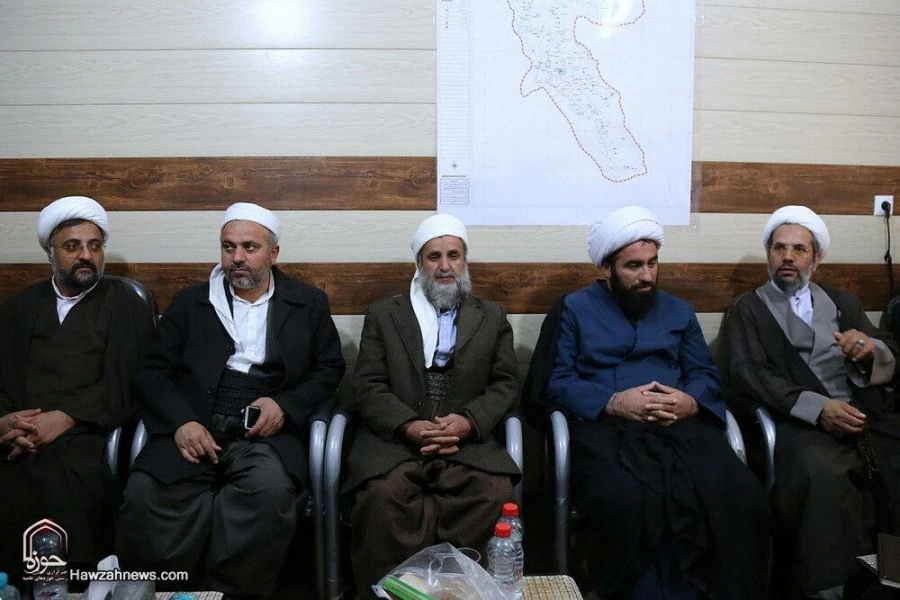 دیدار حجت الاسلام و المسلمین صاحب الامری با  زلزله زدگان شهرستان سرپل ذهاب و قصرشیرین 3