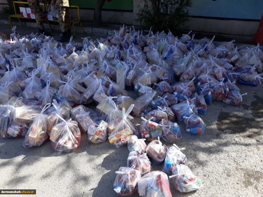 گزارش تصویری از کمک کرسانی دانشگاه فرهنگیان به زلزله زدگان 6