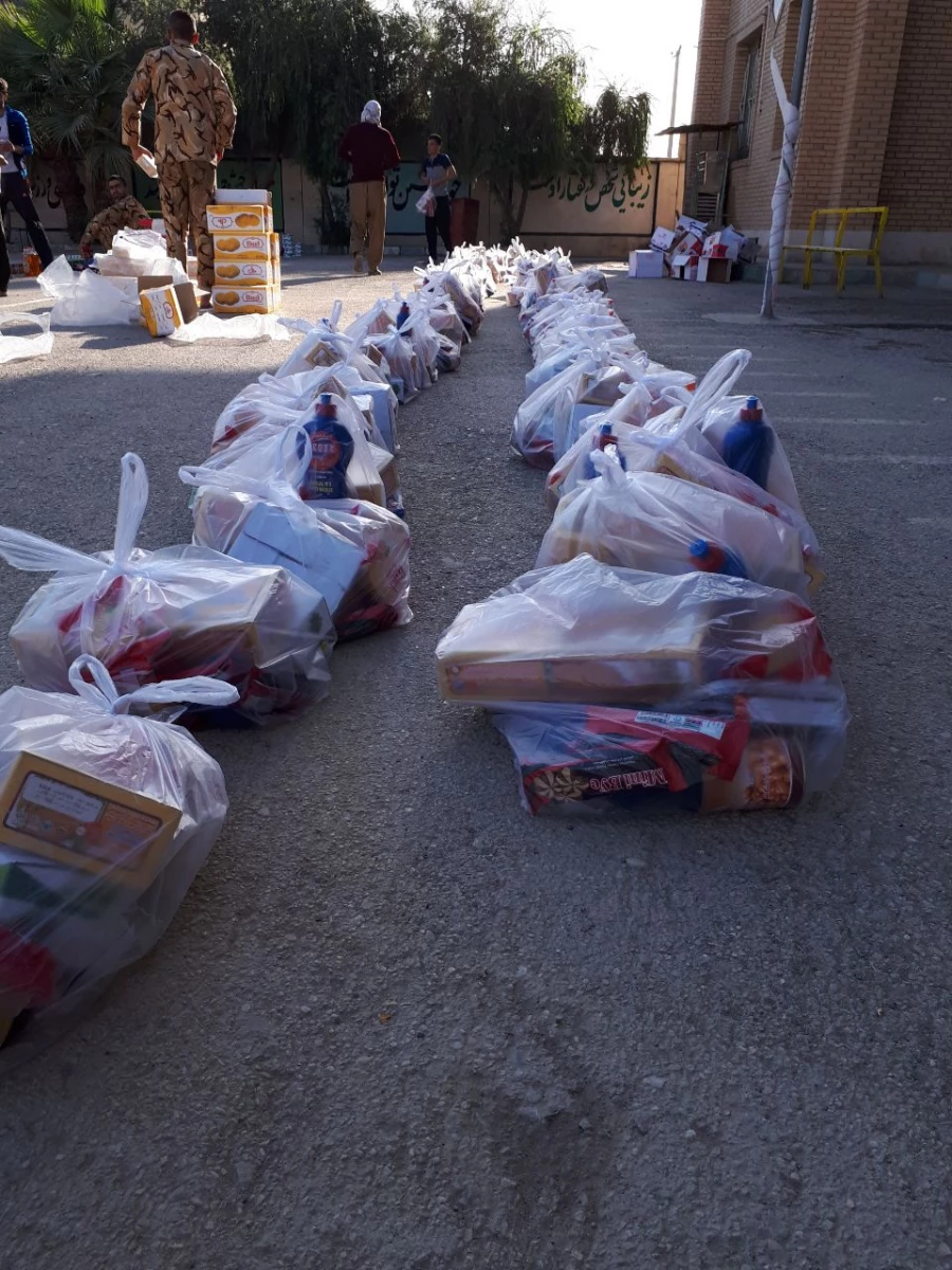 گزارش تصویری از کمک رسانی دانشگاه فرهنگیان به زلزله زدگان 15