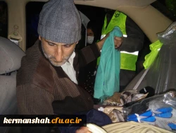 گزارش تصویری از کمک رسانی دانشگاه فرهنگیان به زلزله زدگان 22