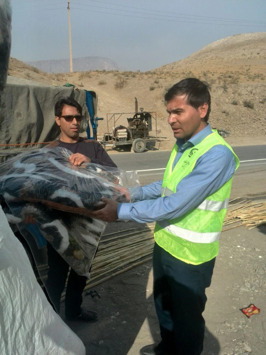 گزارش تصویری از کمک رسانی دانشگاه فرهنگیان به زلزله زدگان 61