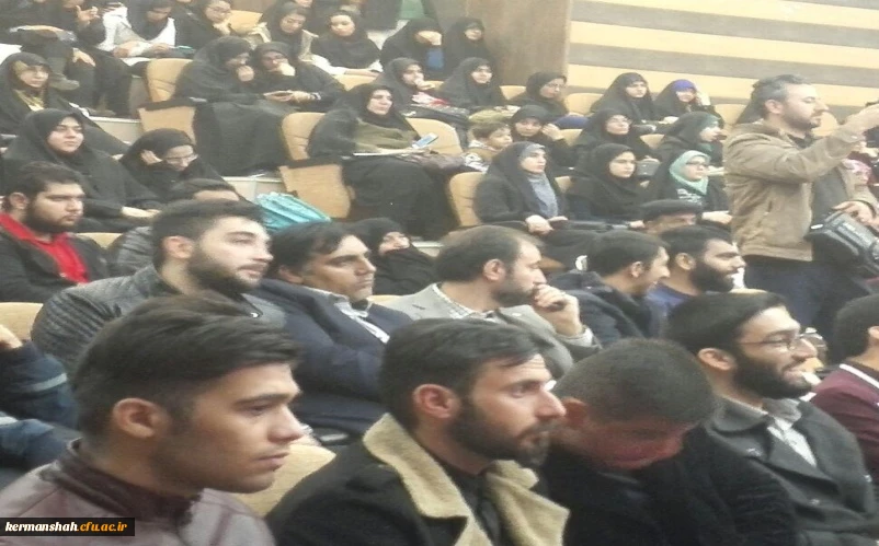 حضور مسئولین و کارمندان و دانشجویان دانشگاه فرهنگیان کرمانشاه
در دومین کنگره بزرگ شهدای دانشجوی استان کرمانشاه 3