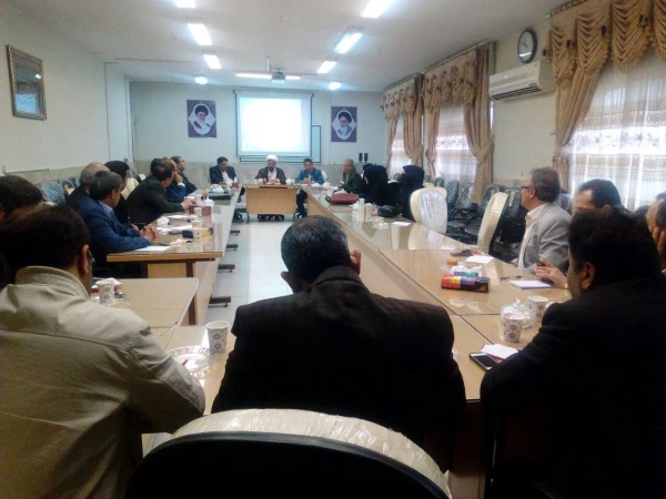جلسه هم اندیشی اساتید استادان و نخبگان دانشگاه فرهنگیان  برگزار شد 4