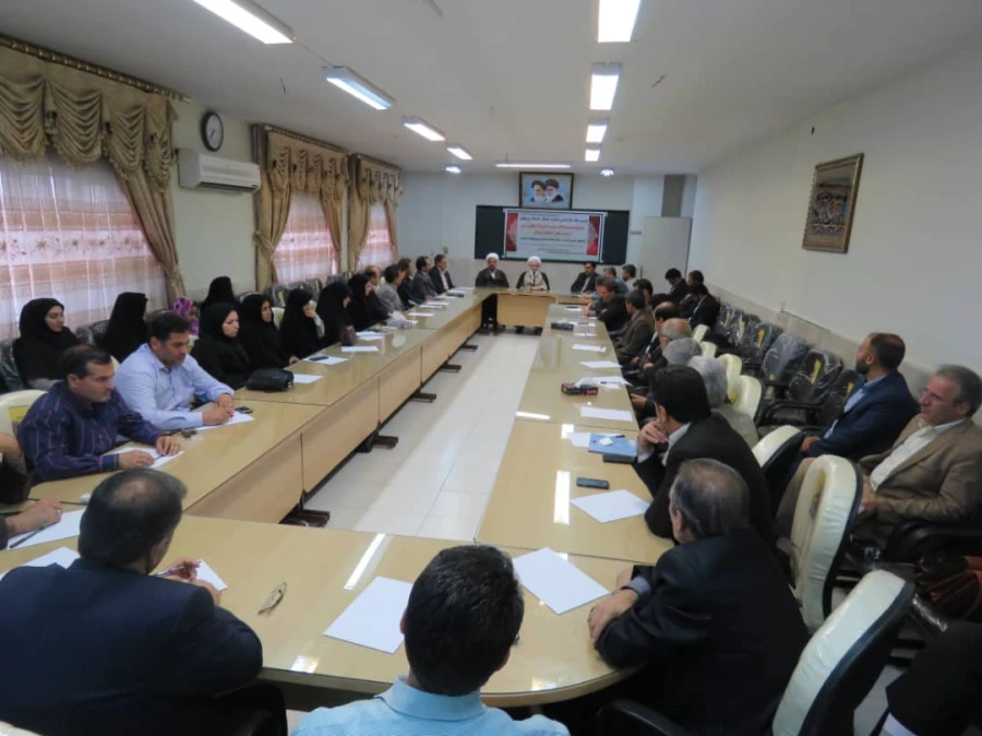 جلسه هم اندیشی اساتید با موضوع  مطالبات امام و رهبری از تربیت معلم و دانشگاه فرهنگیان برگزار شد 6