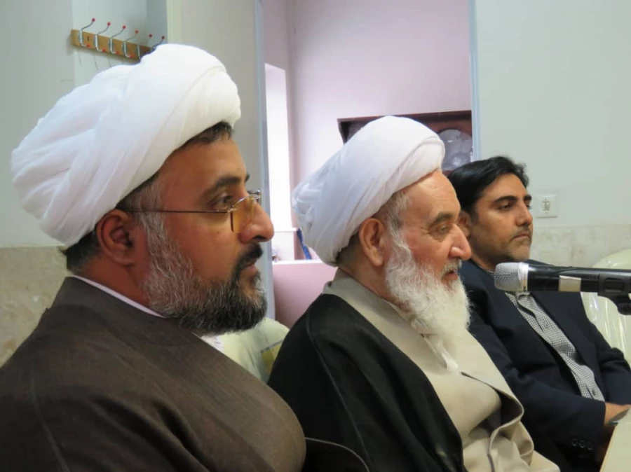 جلسه هم اندیشی اساتید با موضوع  مطالبات امام و رهبری از تربیت معلم و دانشگاه فرهنگیان برگزار شد 7