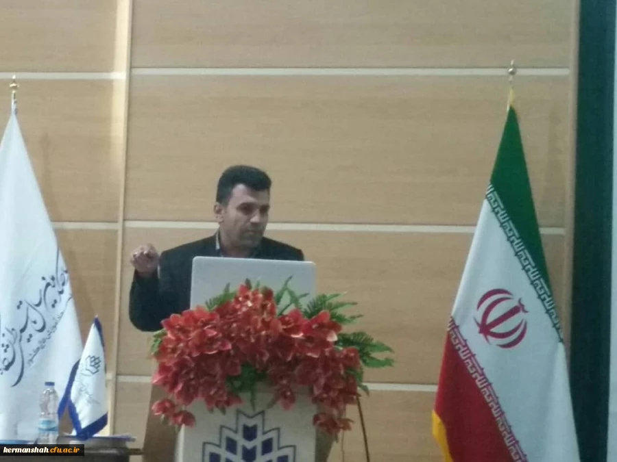 کسب عنوان رساله برتر توسط مرزبان ادیب منش از اساتید دانشگاه فرهنگیان کرمانشاه 2