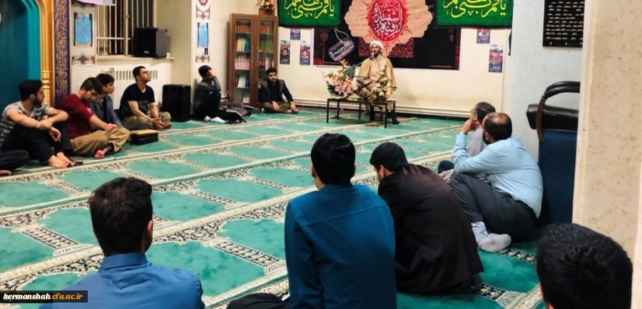 برگزاری محفل انس با قرآن کریم بمناسبت اولین سالگرد جان باختگان زلزله کرمانشاه 2