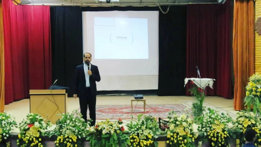 همایش همسفر تا بهشت سلسله مباحث ازدواج با موضوع "ازدواج با دلار ۱۵ هزار تومانی" برگزار شد 2