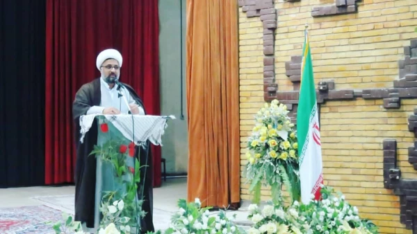 همایش همسفر تا بهشت سلسله مباحث ازدواج با موضوع "ازدواج با دلار ۱۵ هزار تومانی" برگزار شد 4