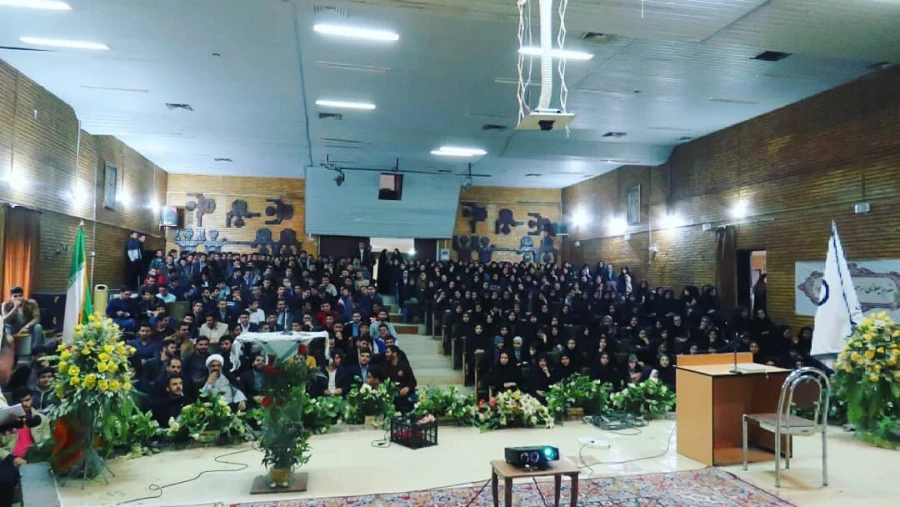 همایش همسفر تا بهشت سلسله مباحث ازدواج با موضوع "ازدواج با دلار ۱۵ هزار تومانی" برگزار شد 6