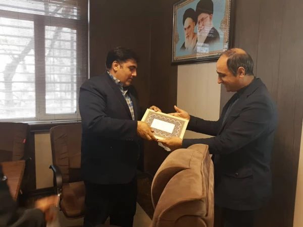 غرفه دانشگاه فرهنگیان استان در نمایشگاه دستاوردهای هفته پژوهش به عنوان رتبه برتر انتخاب شد 3