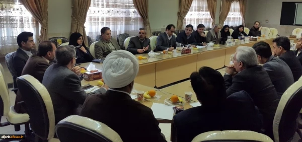 نشست اعضای هیات علمی دانشگاه فرهنگیان کرمانشاه با دکتر طاهری نیا معاونت پژوهش دانشگاه فرهنگیان 2