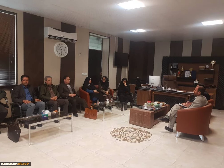 نشست اعضای هیات علمی با سرپرست جدید مدیریت امور پردیس های دانشگاه فرهنگیان کرمانشاه برگزار شد 3