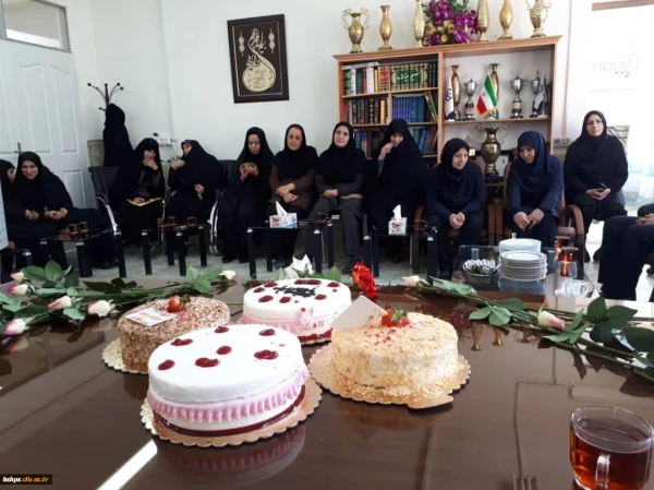 نشست صمیمانه بزرگداشت میلاد حضرت زهرا سلام الله علیها و مقام زن در پردیس خواهران برگزار شد 2