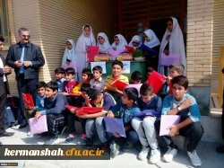 کمک های جمع آوری شده دانشجویان به دست جمعی از مردم زلزله زده شهرستان سرپل ذهاب رسید 3