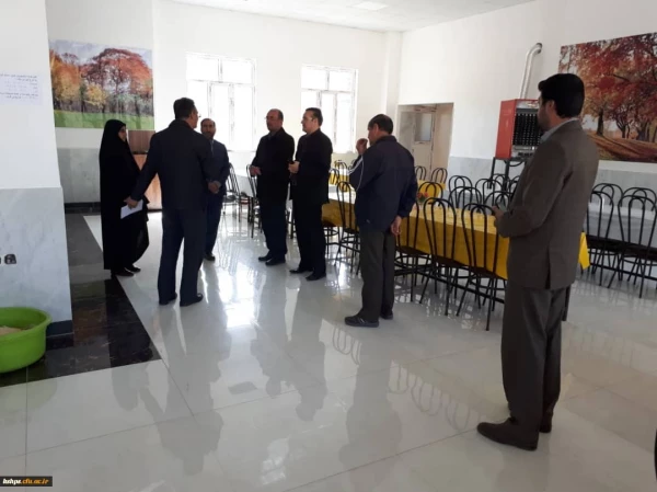 بازدید کارشناسان سازمان مرکزی از پردیس شهید صدوقی
 4