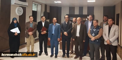 بمناسبت روز شهید و پدران آسمانی از خانواده های شهید دانشگاه فرهنگیان تجلیل شد