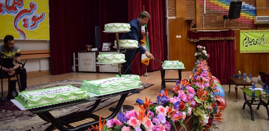 سومین همایش بزرگ معلم مهدوی وجشن نیمه شعبان دردانشگاه فرهنگیان کرمانشاه  برگزار شد. 9