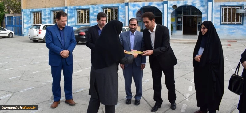 بازدیدمدیریت امورپردیس های استان ومدیرکل آموزش وپرورش ازدبیرستان شهید چمران ناحیه سه بمناسبت روز کارورزی  6