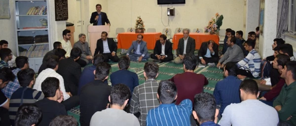 برگزاری نشست صمیمی مدیرکل آموزش و پرورش ومدیرامورپردیس های دانشگاه فرهنگیان استان کرمانشاه بادانشجویان پردیس شهید رجایی 2