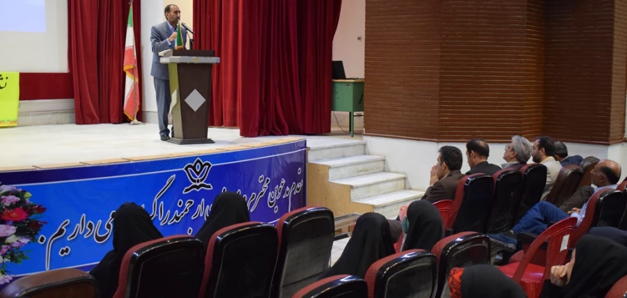 نشست صمیمی مسئولین دانشگاه فرهنگیان و اداره کل آموزش وپرورش استان با نومعلمان برگزارشد. 4