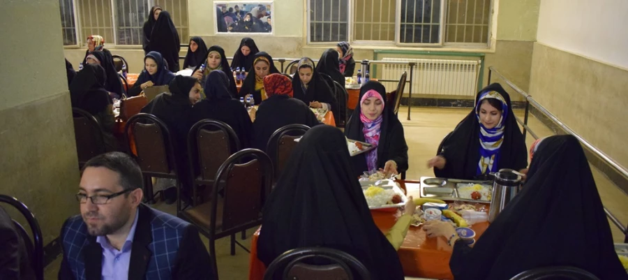 نشست صمیمی مسئولین دانشگاه فرهنگیان و اداره کل آموزش وپرورش استان با نومعلمان برگزارشد. 7