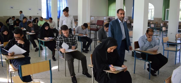 بازدید دکتر محمدی از روند برگزاری امتحانات دانشجویان 2