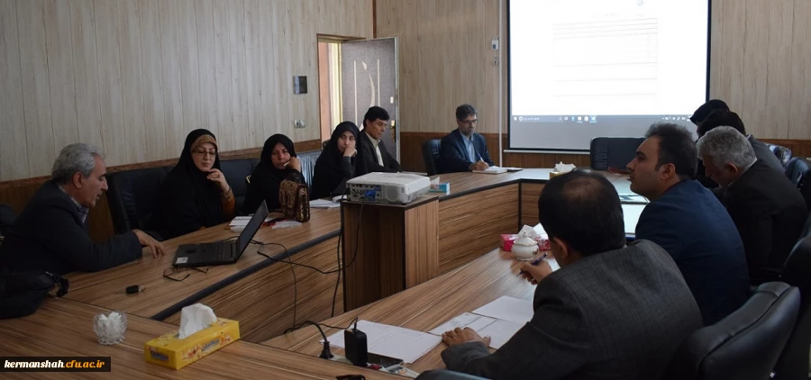 برگزاری کارگاه دانشی افزایی و توانمند سازی اعضای هیات علمی و مدرسان درس کارورزی 3  2