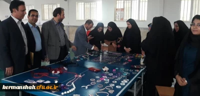 بازدید دکتر محمدی ازجشنواره غذای سنتی وصنایع دستی دانشجویی پردیس شهید صدوقی