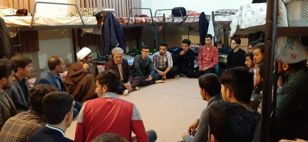 دیدار صمیمی مدیریت امور پردیس های استان با دانشجویان جدیدالورود پردیس شهید رجایی 2