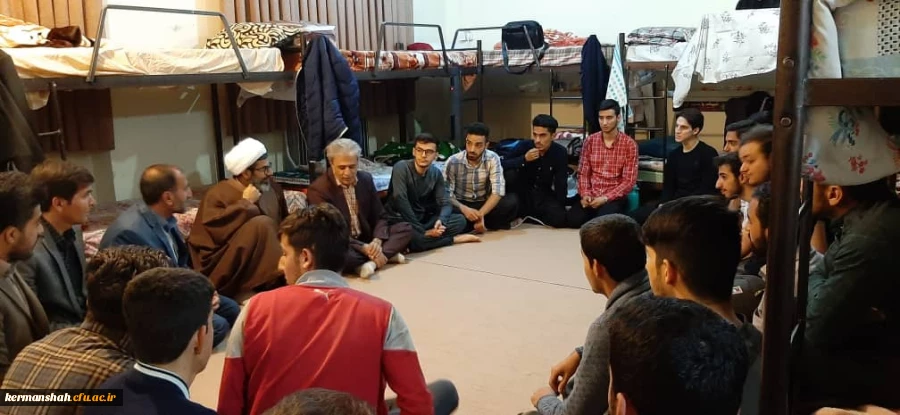 دیدار صمیمی مدیریت امور پردیس های استان با دانشجویان جدیدالورود پردیس شهید رجایی 2